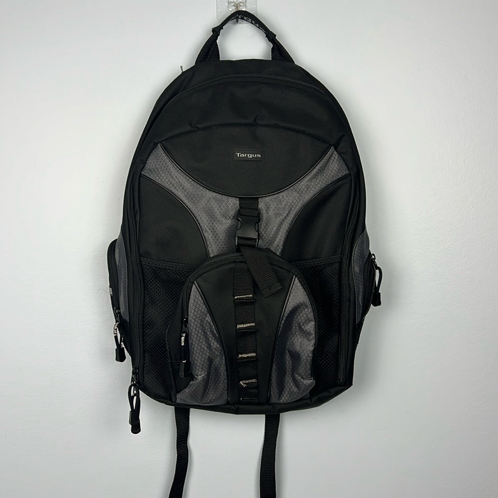 Targus padded laptop/ tech backpack bag